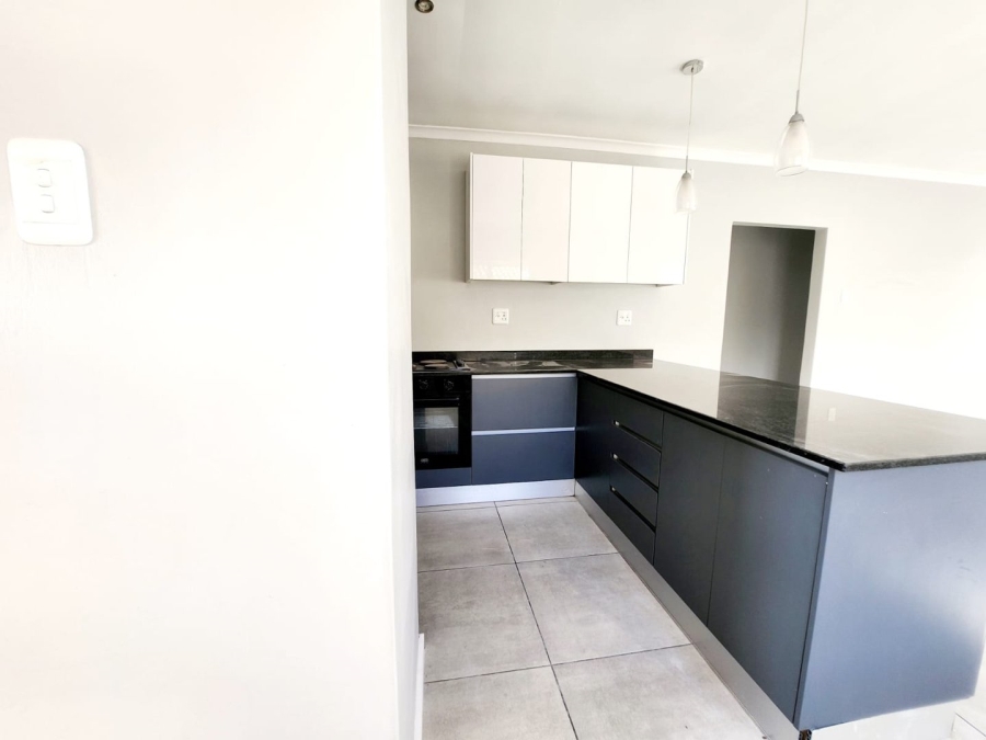 To Let 3 Bedroom Property for Rent in Lovemore Park Eastern Cape